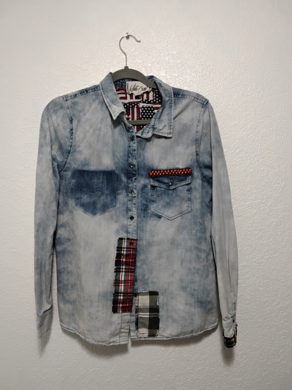 White Crow Light Blue Washed Denim Button-Up Shirt with Plaid Accents Size Med